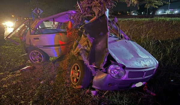 Mangsa meninggal dunia di lokasi akibat cedera parah di kepala.