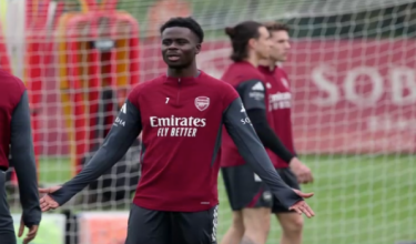 Bukayo Saka kembali menjalani latihan menghadapi aksi separuh akhir kedua Liga Juara-Juara Eropah menentang Atletico Madrid