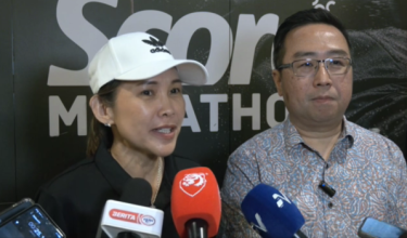 Ketua Pegawai Eksekutif SCORE Sports Management, Patricia Tan dan Menteri Sains, Teknologi dan Inovasi Datuk Chang Lih Kang pada sidang media SCORE Marathon 2026 oleh AIA Vitality di Kuala Lumpur