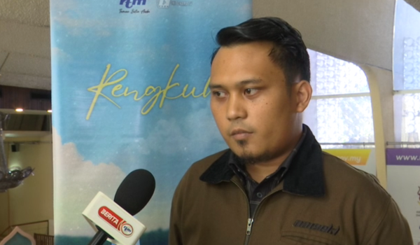 Pengarah telefilem Rengkuh, Danny Alamsyah / Foto RTM