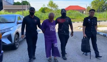 Penoreh getah yang didakwa menyebabkan kecederaan parah mengaku tidak bersalah di Mahkamah Sesyen Kota Bharu, Kelantan /RTM