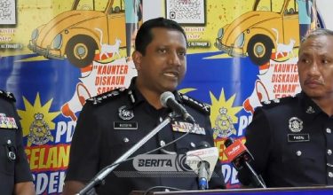 Ketua Polis Selangor Datuk Hussein Omar Khan