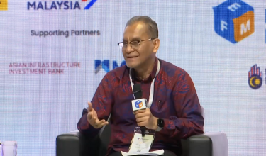 Menteri Kesihatan, Datuk Seri Dr Dzulkefly Ahmad ketika ketika sesi panel Forum Ekonomi di Kuala Lumpur, hari ini/ RTM