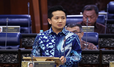 Menteri Sumber Asli dan Kelestarian Alam Datuk Seri Arthur Joseph Kurup / Foto BERNAMA