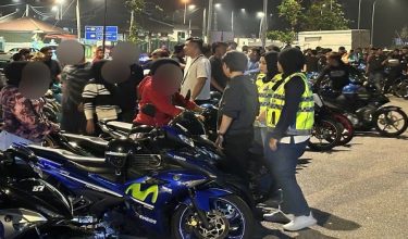 Polis melaksanakan Op Khas Bersepadu Motosikal di Jalan Paya Luboh, Tangga Batu awal pagi tadi.