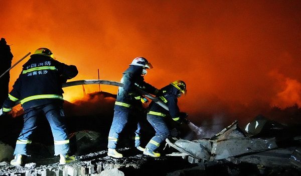 Firefighters work to distinguish a fire following a blast at a fireworks manufacturing factory in Liuyang, Hunan province, China, May 5, 2026. cnsphoto via REUTERS   ATTENTION EDITORS - THIS IMAGE WAS PROVIDED BY A THIRD PARTY. CHINA OUT.
