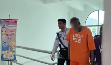 Seorang pemandu van persiaran direman berkaitan kemalangan membabitkan lapan pelancong warga India