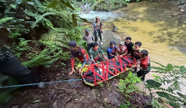 Wanita hilang ketika mendaki ditemukan maut di Sungai Betis/Foto Polis
