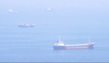 pemulihan beransur-ansur trafik di Selat Hormuz itu turut membantu melancarkan semula proses penghantaran minyak yang tertangguh