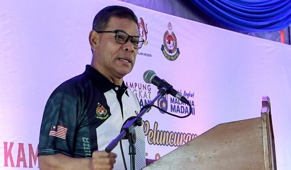 Menteri Dalam Negeri, Datuk Seri Saifuddin Nasution Ismail/BERNAMA