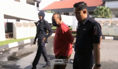 (Mohd Aseri Musa di pekarangan Mahkamah Sesyen Alor Setar, Kedah)