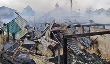 Keadaan rumah terbakar di Kampung Ketiau, Putatan/ JBPM SABAH