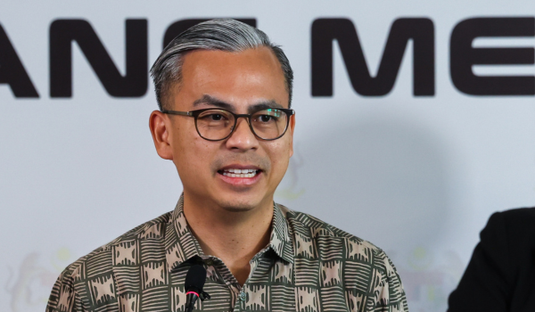 Datuk Fahmi Fadzil/ BERNAMA