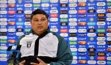 Ketua Jurulatih Kuching City FC Aidil Sharin Sahak yakin sokongan padu penyokong tuan rumah mampu memainkan peranan penting dalam usaha mereka memburu tempat ke final.