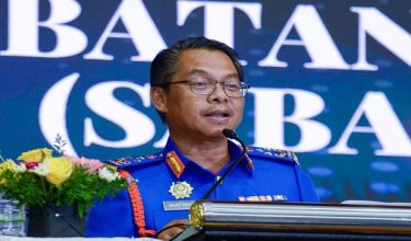BANGI, 6 Mei -- Menteri di Jabatan Perdana Menteri (Hal Ehwal Sabah dan Sarawak), Datuk Mustapha Sakmud berucap pada  Sambutan Hari Ulang Tahun Pertahanan Awam Kali Ke-74 Tahun 2026 di Ibu Pejabat Pertahanan Awam Angkatan Pertahanan Awam Malaysia hari ini.

--fotoBERNAMA (2026) HAK CIPTA TERPELIHARA