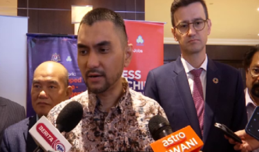 Timbalan Menteri Sumber Manusia, Datuk Khairul Firdaus Akbar Khan / RTM
