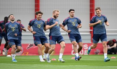 Soccer Football - UEFA Champions League - Bayern Munich Training - Saebener Strasse, Munich, Germany - May 5, 2026 Bayern Munich's Konrad Laimer, Tom Bischof, and teammates during training REUTERS/Angelika Warmuth