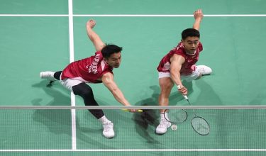 KUALA LUMPUR, 8 Jan --  Pasangan profesional badminton lelaki negara Goh Sze Fei-Nur Izzuddin Mohd Rumsani,beraksi menentang beregu England, Ben Lane dan Sean Vendy, pada Kejohanan Badminton Terbuka Malaysia Petronas 2026 di Stadium Axiata Arena, di sini, hari ini.


Goh Sze Fei dan Nur Izzuddin kalah kepada Ben Lane dan Sean Vendy 13-21 17-21.

--fotoBERNAMA (2026) HAK CIPTA TERPELIHARA