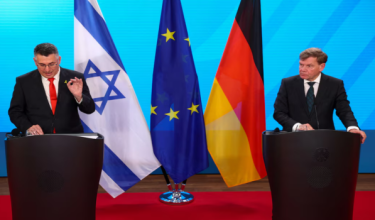 Menteri Luar Jerman, Johann Wadephul, dan Menteri Luar Israel, Gideon Saar, menghadiri satu sidang media bersama di Berlin pada hari Khamis / Foto REUTERS