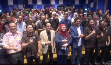 Ketua Pengarah Penyiaran, Ashwad Ismail pada sesi libat urus Kementerian Komunikasi bersama pemain industri animasi tempatan di Hulu Kelang. Foto RTM