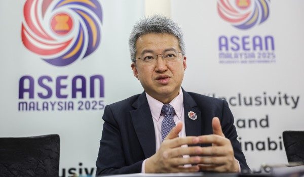 Timbalan Menteri Pelaburan, Perdagangan dan Industri (MITI), Liew Chin Tong