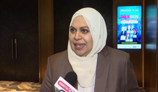 Pengerusi KNKV Group, Datuk Seri Dr. Zurainah Musa