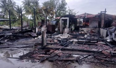 Dua buah rumah kediaman di Kampung Padang Jamil, Kuala Perlis musnah dalam kebakaran/ JBPM PERLIS
