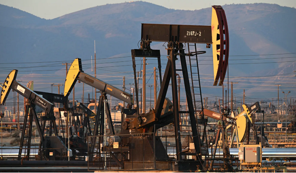 WTI naik 2.6 peratus, manakala Brent menokok 1.3 peratus