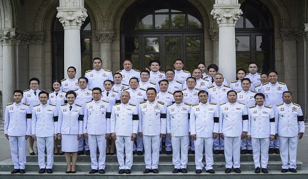 Thai Prime Minister Anutin Charnvirakul (center), along with members of the cabinet, participates in a photo session ahead of his swearing-in ceremony at the Government House in Bangkok, Thailand, on April 6, 2026. The Thai king has officially endorsed Thailand's new coalition government led by Prime Minister Anutin Charnvirakul. (Photo by Anusak Laowilas/NurPhoto)NO USE FRANCE