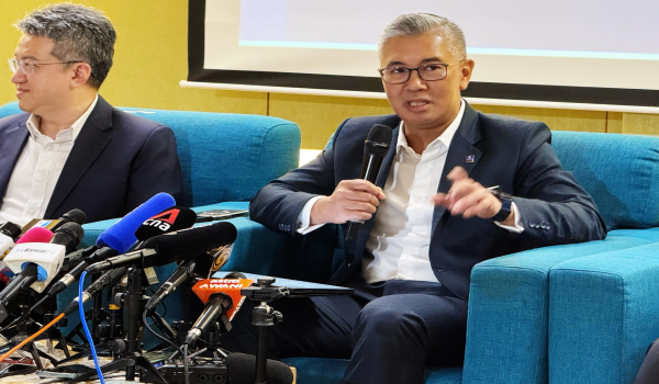 Menteri Pelaburan, Perdagangan dan Industri (MITI), Tengku Datuk Seri Zafrul Tengku Abdul Aziz / Foto RTM