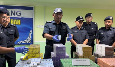 Stor penyimpanan barang dan rumah kediaman dijadikan transit