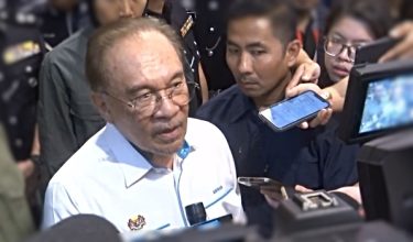Perdana Menteri, Datuk Seri Anwar Ibrahim pada sidang media selepas pelancaran bukunya di ibu negara / Foto RTM
