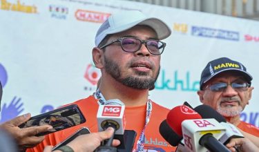 PUTRAJAYA, 8 Feb -- Menteri di Jabatan Perdana Menteri (Hal Ehwal Agama), Dr Zulkifli Hasan ditemui media pada program MAIWP RUN 2026 di Dataran Putrajaya hari ini.

--fotoBERNAMA (2026) HAK CIPTA TERPELIHARA