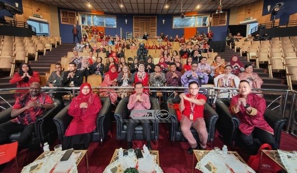 Wan Azhan berkata lagu dengan elemen moden dan tradisional tersebut menjadi mekanisme kebersamaan di negeri tersebut.