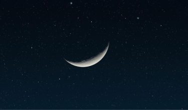 Gambar hiasan anak bulan janaan AI