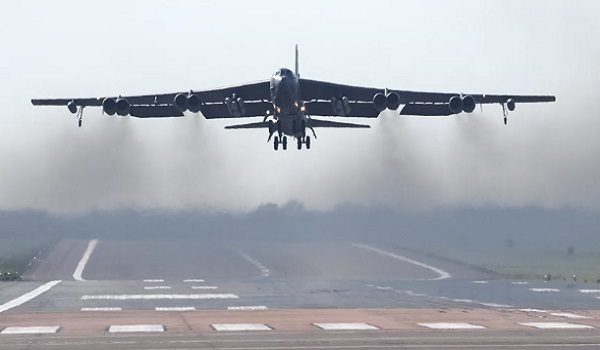Pesawat pengebom B-52 Stratofortress Tentera Udara Amerika Syarikat (USAF)/ REUTERS
