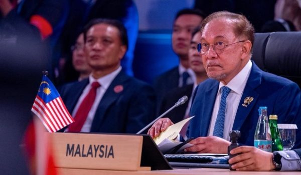 YAB Perdana Menteri, Dato' Seri Anwar Ibrahim semasa sesi planeri Sidang Kemuncak ASEAN ke-48 di Cebu, Filipina. 8 Mei 2026. FATH RIZAL/Pejabat Perdana Menteri.

NO SALES; NO ARCHIVE; RESTRICTED TO EDITORIAL USE ONLY. NOTE TO EDITORS: This handout videos may only be used for editorial reporting purposes for the contemporaneous illustration of events, things or the people in the visual or facts mentioned in the caption. Reuse of the videos may require further permission. MANDATORY CREDIT - Fath Rizal/ Prime