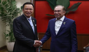 CEBU (Philippines), May 8  -- Prime Minister Datuk Seri Anwar Ibrahim shakes hands with Thai Prime Minister Anutin Charnvirakul during a bilateral meeting on the sidelines of the 48th ASEAN Summit and Related Summits here today.


-- fotoBERNAMA (2026) COPYRIGHT RESERVED
