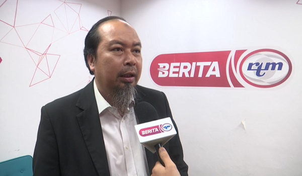 Pengarah Program MBA Putra Business School, Prof. Dr. Ahmed Razman Abdul Latiff/ RTM