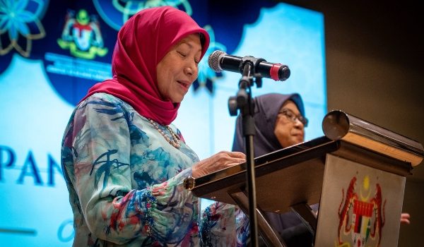 Menteri Pembangunan Wanita, Keluarga dan Masyarakat Datuk Seri Nancy Shukri