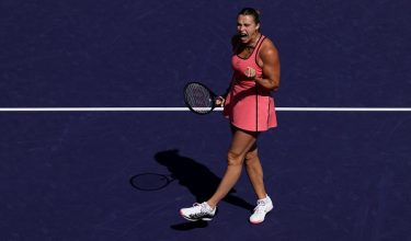 INDIAN WELLS, CALIFORNIA - MARCH 08: Aryna Sabalenka celebrates a point against Jaqueline Cristian of Romania in their third round match of the BNP Paribas Open at Indian Wells Tennis Garden on March 08, 2026 in Indian Wells, California.   Clive Brunskill/Getty Images/AFP (Photo by CLIVE BRUNSKILL / GETTY IMAGES NORTH AMERICA / Getty Images via AFP)