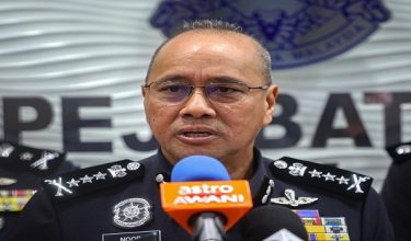IPOH , 9 April -- Ketua Polis Perak Datuk Noor Hisam Nordin bercakap kepada wartawan pada sidang media di Ibu Pejabat Polis Kontinjen (IPK) Perak hari ini.

Polis menumpaskan satu sindiket penipuan pelaburan kripto tidak wujud yang menyasarkan warga Eropah menerusi serbuan di sebuah inap desa di Bagan Datuk, Selasa lepas.

--fotoBERNAMA (2026) HAK CIPTA TERPELIHARA