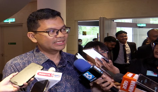 Menteri Ekonomi, Akmal Nasrullah Mohd Nasir ditemui pemberita selepas menjadi panel di Forum Krisis Tenaga 2026 sempena Sidang Kemuncak Ekonomi Universiti Malaya (UMES) di ibu negara/RTM