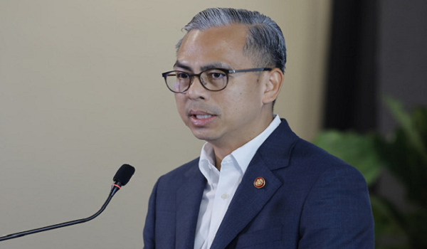 Menteri Komunikasi Datuk Fahmi Fadzil