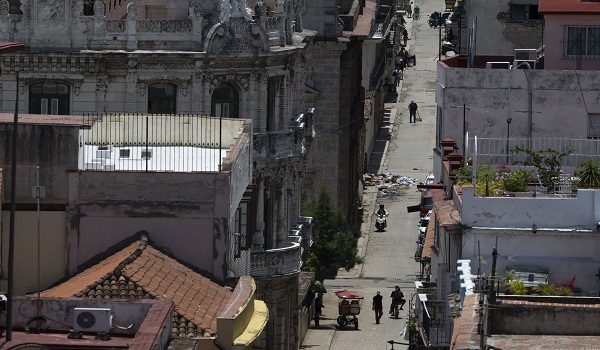 View of Havana on June 08, 2026 during a tremor caused by a 6.5-magnitude earthquake. A strong earthquake struck off the coast of western Cuba on June 8, 2026, with AFP journalists in Havana reporting 20 seconds of shaking that forced Cubans out of buildings and into the streets. The US Geological Survey reported that the quake was 6.1 magnitude and struck about 62 miles (100 kilometers) off the island's western tip. (Photo by Pablo PORCIUNCULA / AFP)