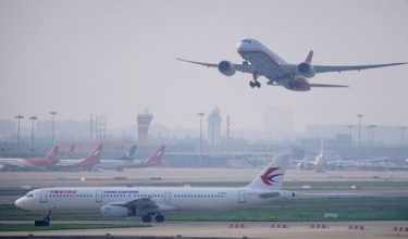 Industri penerbangan di China/ REUTERS