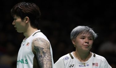 KUALA LUMPUR, 9 Jan -- Pemain beregu campuran negara Chen Tang Jie dan Toh Ee Wei sugul selepas tewas menentang gandingan Hong Kong Tang Chun Man dengan keputusan 17-21, 21-17, 10-21 pada Kejohanan Badminton Terbuka Malaysia Petronas 2026 di Stadium Axiata Arena di sini hari ini.

--fotoBERNAMA (2026) HAK CIPTA TERPELIHARA