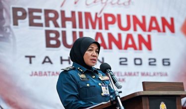 IPOH, 9 Julai -- Pengarah Jabatan Bomba dan Penyelamat Malaysia (JBPM) Perak Datuk Sayani Saidon berucap pada Majlis Perhimpunan Bulanan Jabatan Bomba dan Penyelamat Malaysia (JBPM) Perak di Ibu Pejabat JBPM Negeri Perak hari ini.

--fotoBERNAMA (2026) HAK CIPTA TERPELIHARA