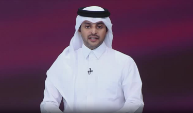 Penyampai berita TV Qatar membacakan kenyataan kerajaan mengecam serangan israel di Doha.