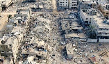 Bandar Gaza musnah sepenuhnya akibat dibom tentera Israel. Foto AFP